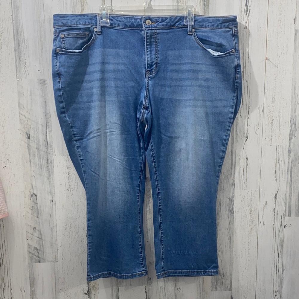 0123 Est 1946 Denim Classic Blue Women's Curvy Capris